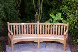 Tanya's bench A.jpg (93547 bytes)
